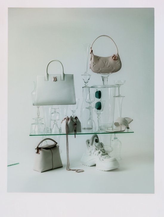 LF_NUMERO_PRINT_04F - Numero . Photographer Leandro Farina -  - Overview  - Anne-Marie Gardinier Photographic Agency - Paris