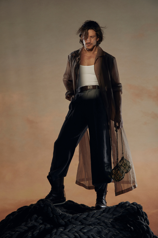 NUMERO JARROD10556_BDEF - Numero Netherlands.Photographer Guillaume Malheiro -  - Overview  - Anne-Marie Gardinier Photographic Agency - Paris