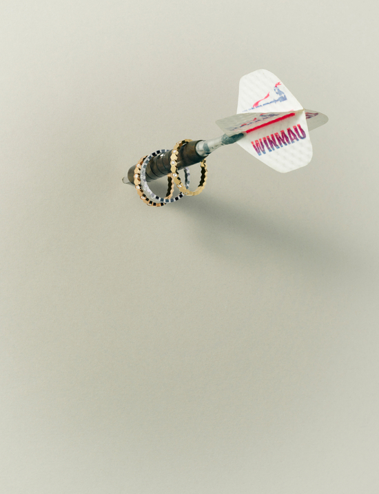 S06_F2_BDEF - Tom Brannigan for Glass Magazine x Chaumet - Tom Brannigan  - Overview Still life  - Anne-Marie Gardinier Photographic Agency - Paris