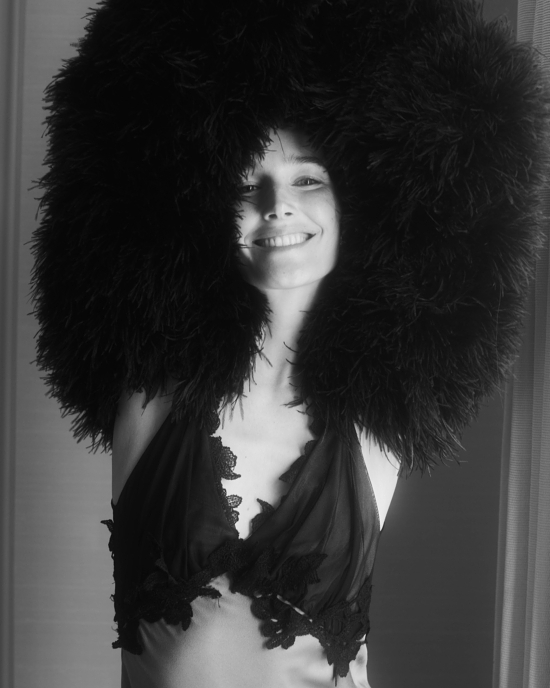 TATLER_KZ_LUCBRAQUET_JOSEPHINELETUTOUR_0630 - Tatler.Photographer Luc Braquet -  - Overview  - Anne-Marie Gardinier Photographic Agency - Paris