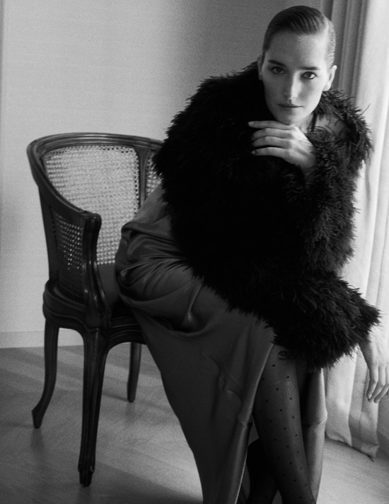 TATLER_KZ_LUCBRAQUET_JOSEPHINELETUTOUR_0702 - Tatler.Photographer Luc Braquet -  - Overview  - Anne-Marie Gardinier Photographic Agency - Paris