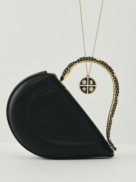 250917_SpeLUXE_Gala3359_MD - Laura Bonnefous –  Special Luxe - Laura Bonnefous  - Still life  - Anne-Marie Gardinier Photographic Agency - Paris