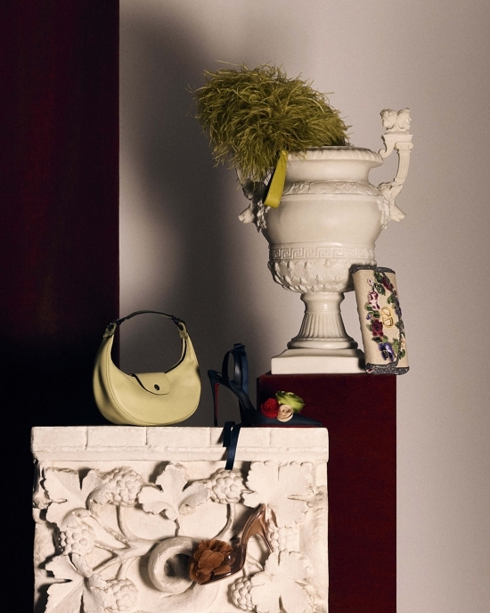 NR_NUMERO_261_VITRINE_3 - Fernando Damasceno For Numéro – Photographer Nathan Robin -  - Overview  - Anne-Marie Gardinier Photographic Agency - Paris