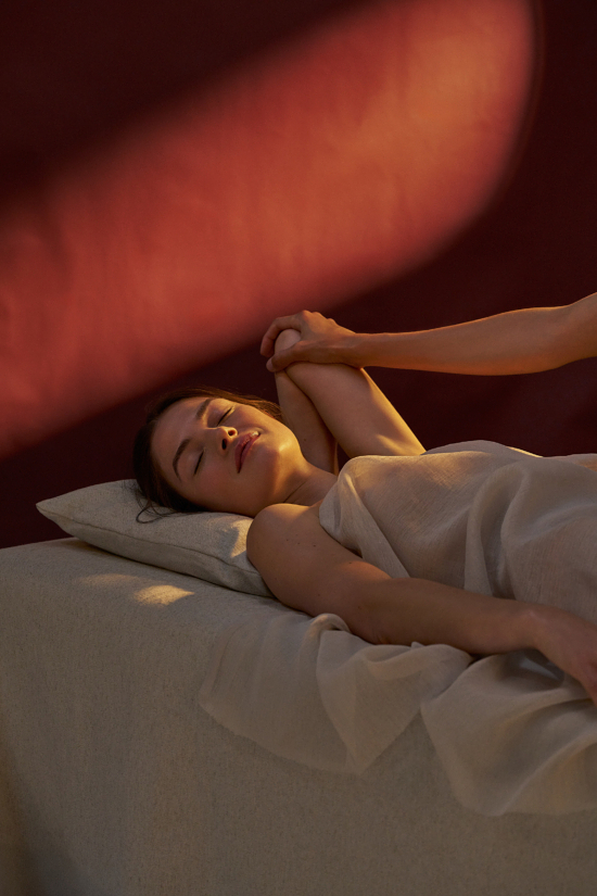 06_P12_BALINAIS_0041 - 5 Mondes - Benjamin Colombel  - Beauty Overview  - Anne-Marie Gardinier Photographic Agency - Paris